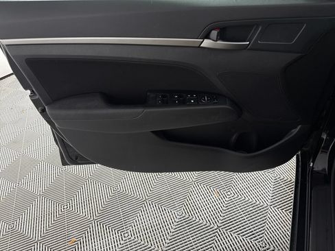 Used 2018 Hyundai Elantra SEL FWD image 10