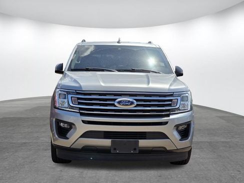 Used 2020 Ford Expedition XLT w/ Equipment Group 202A RWD image 2