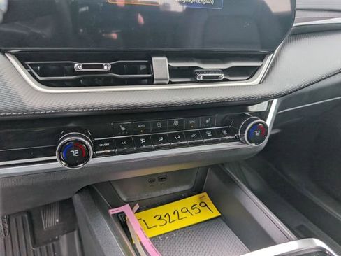 New 2026 Chevrolet Equinox LT w/ Convenience Package II image 22