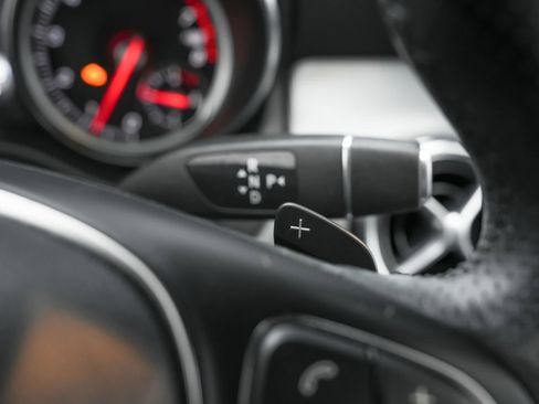 Used 2020 Mercedes-Benz GLA 250 4MATIC image 20