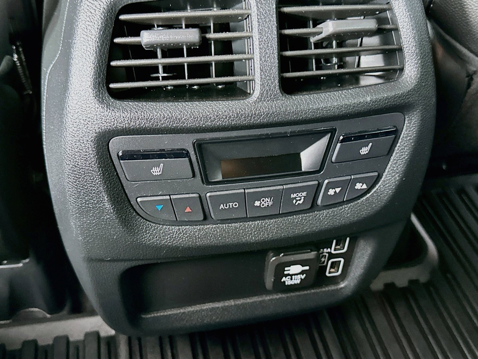 Used 2023 Honda Passport Elite image 32