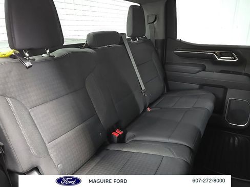 Used 2023 Chevrolet Silverado 1500 LT AWD/4WD image 19