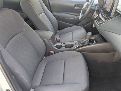 Used 2025 Toyota Corolla LE image 18