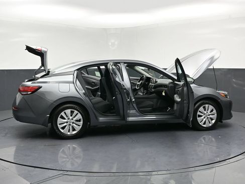 Certified 2025 Nissan Sentra S image 33
