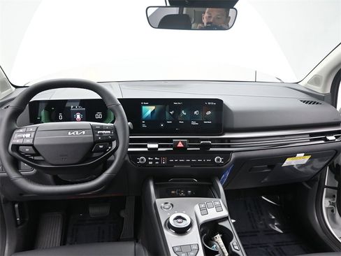 New 2026 Kia Sportage EX w/ EX Panoramic Sunroof Package image 32