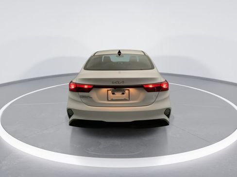 Used 2023 Kia Forte LXS FWD image 5