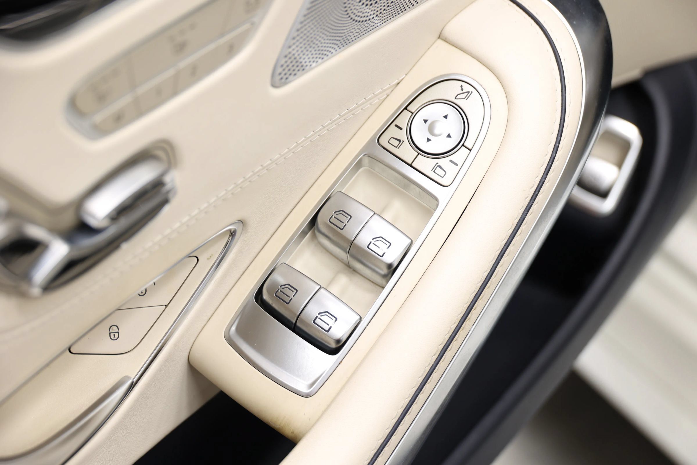 Used 2019 Mercedes-Benz S 560 4MATIC Coupe image 12