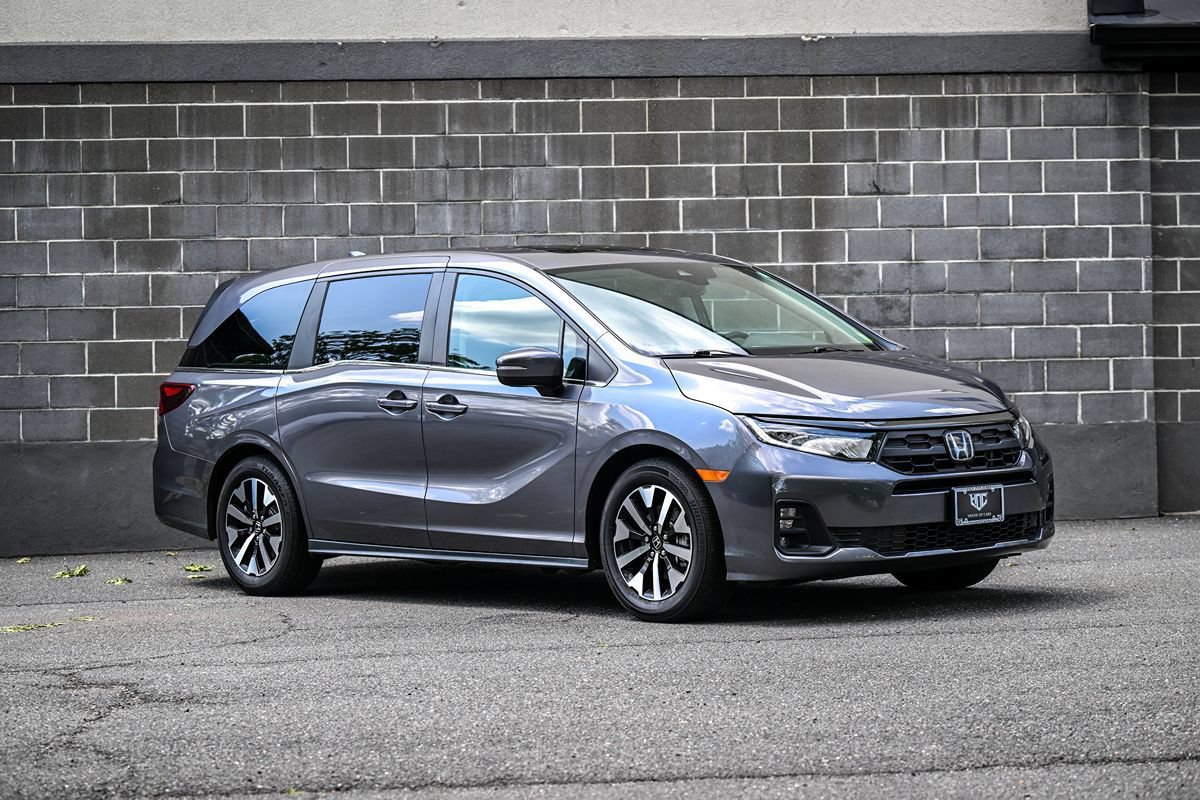 Used 2026 Honda Odyssey EX-L image 2