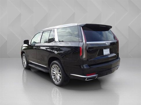 Used 2021 Cadillac Escalade Premium Luxury image 3