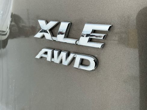 Used 2015 Toyota RAV4 XLE image 12