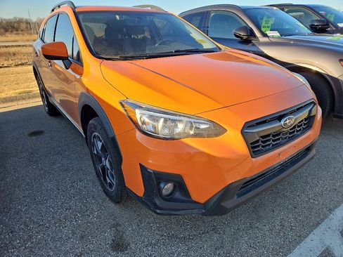 Used 2018 Subaru Crosstrek 2.0i Premium w/ Eyesight System image 3