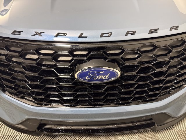 New 2026 Ford Explorer ST-Line w/ ST-Line Street Pack AWD/4WD image 18