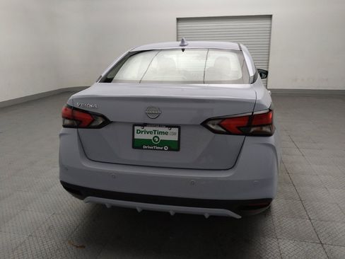 Used 2025 Nissan Versa SV FWD image 7