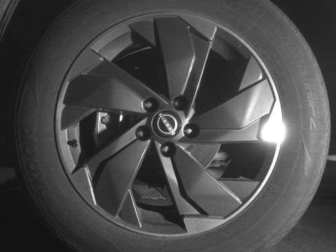 Used 2025 Nissan Rogue SV image 12