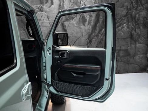 Used 2024 Jeep Wrangler Unlimited Rubicon 392 image 8