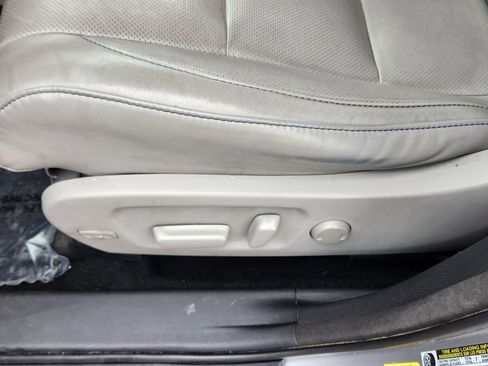 Used 2015 Toyota Highlander Limited Platinum image 15