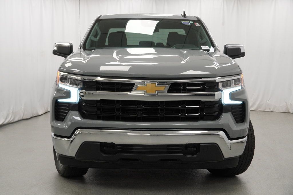 Certified 2024 Chevrolet Silverado 1500 LT AWD/4WD image 9