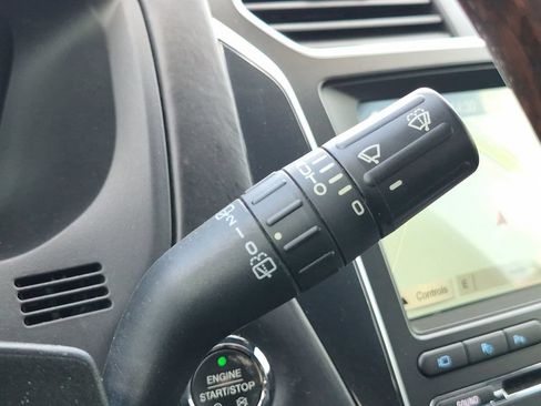 Used 2018 Ford Explorer Platinum AWD/4WD image 28