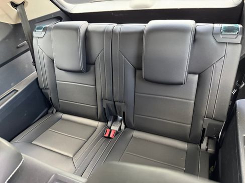 Used 2023 Volkswagen Atlas SE AWD/4WD image 24