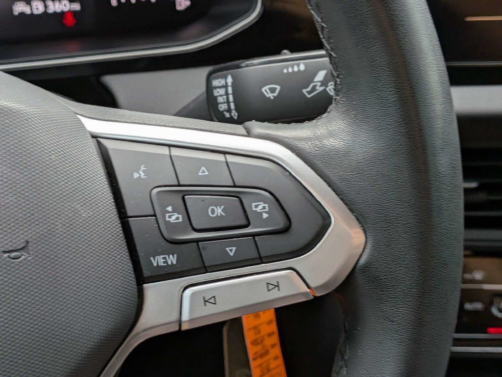 Used 2025 Volkswagen Jetta Sport FWD image 22