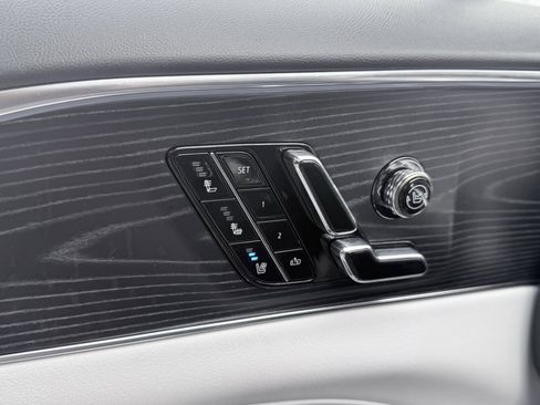 Used 2024 Cadillac Lyriq Luxury image 57