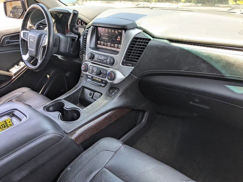 Used 2016 GMC Yukon XL SLT w/ Open Road Package image 13
