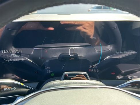New 2025 Cadillac Optiq Luxury 1 image 28