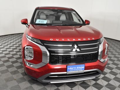 New 2025 Mitsubishi Outlander SE