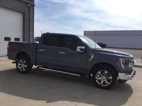 Used 2023 Ford F150 Lariat w/ Equipment Group 502A High image 3