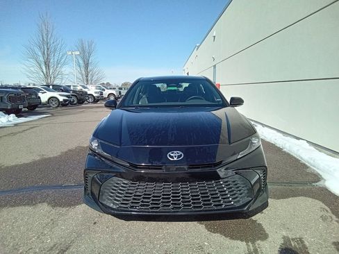 Certified 2025 Toyota Camry SE image 4