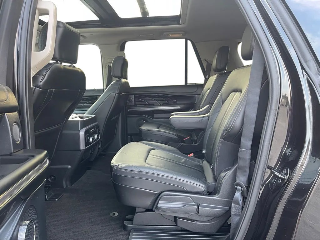 Used 2020 Ford Expedition Max Platinum AWD/4WD image 19