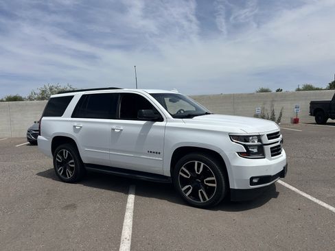 Used 2020 Chevrolet Tahoe Premier AWD/4WD image 6