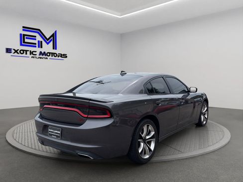 Used 2016 Dodge Charger R/T RWD image 5