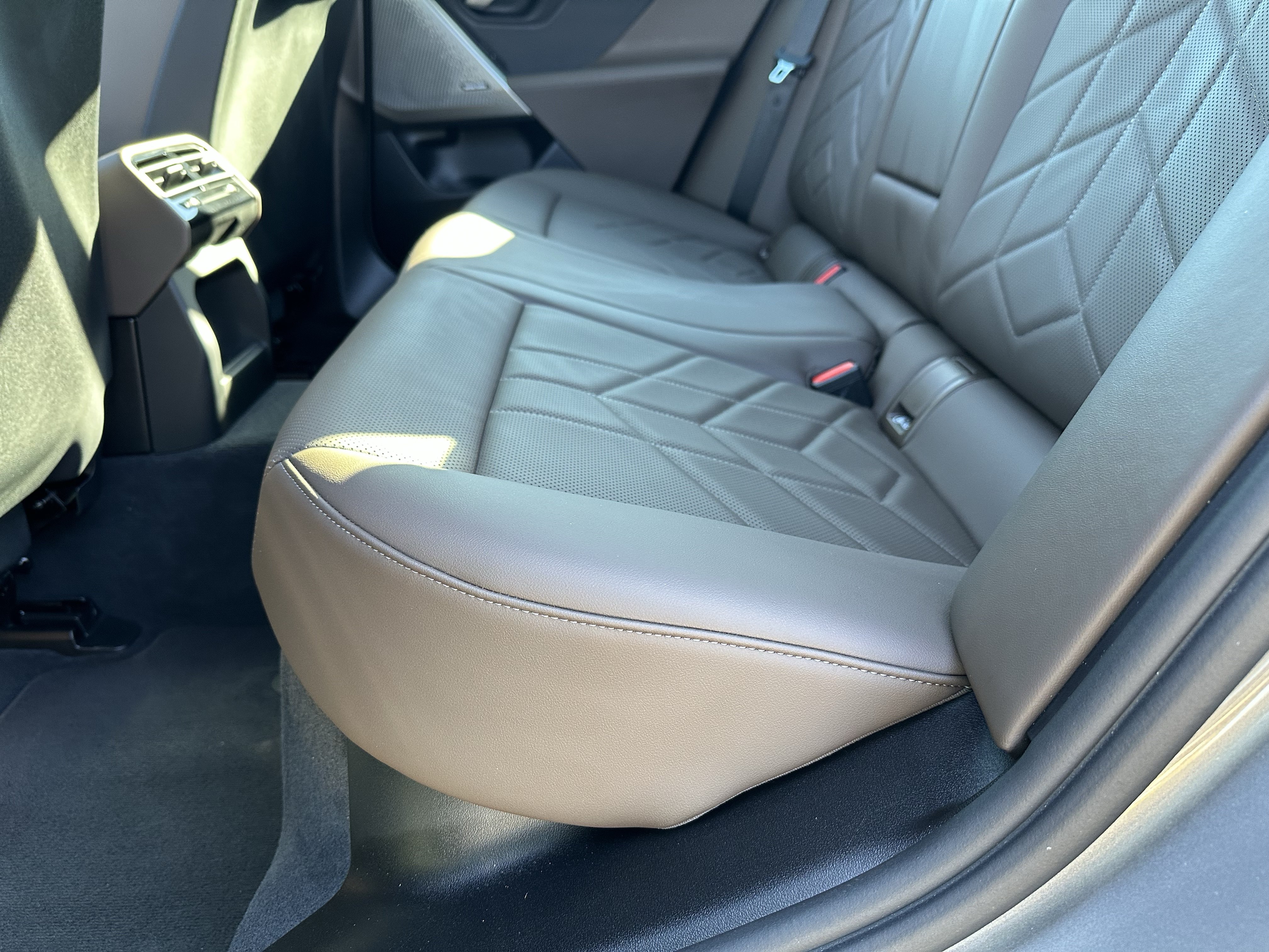 Used 2025 BMW 530i RWD image 32