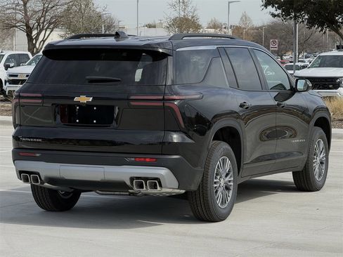 New 2026 Chevrolet Traverse LT image 4