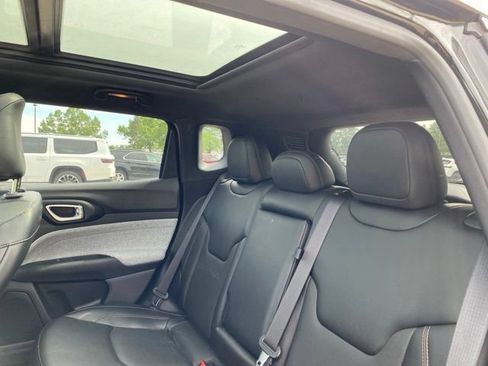 Used 2023 Jeep Compass Latitude w/ Sun and Sound Group AWD/4WD image 13