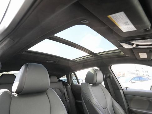 Used 2022 BMW X6 xDrive40i w/ M Sport Package image 28