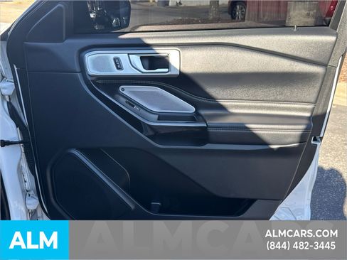 Certified 2022 Ford Explorer ST w/ Equipment Group 401A image 18