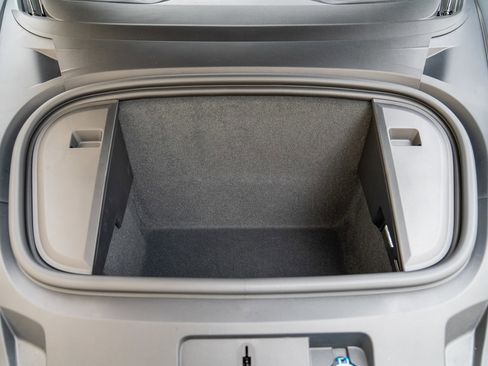 Certified 2025 Porsche Taycan AWD/4WD image 25