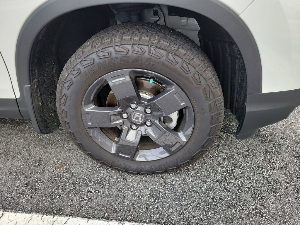Used 2026 Honda Ridgeline TrailSport image 9
