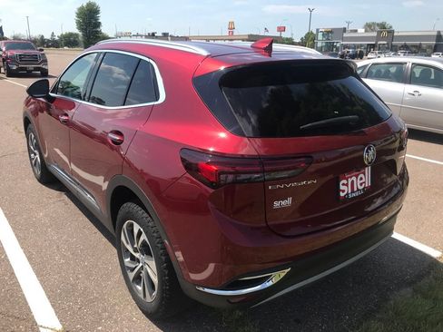 Used 2022 Buick Envision Essence w/ Safety Package FWD image 3