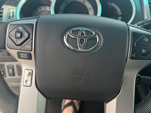 Used 2014 Toyota Tacoma 4x4 Double Cab w/ SR5 Package image 15