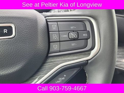 Used 2022 Jeep Wagoneer Series II RWD image 30