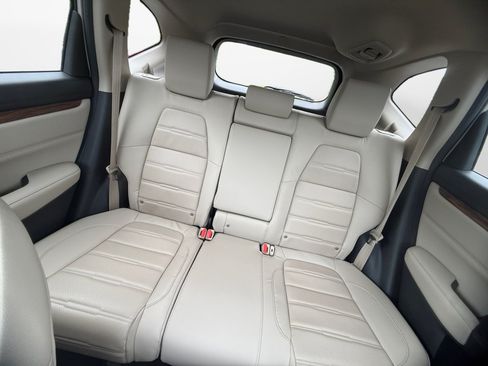 Used 2018 Honda CR-V Touring image 12