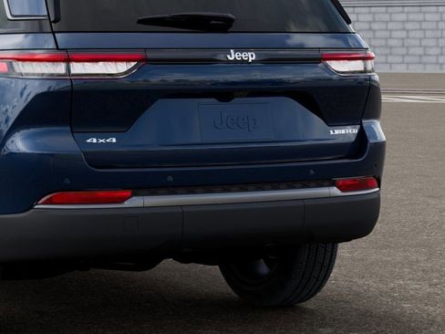 New 2026 Jeep Grand Cherokee Limited w/ Limited Altitude Package AWD/4WD image 13