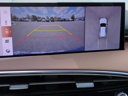 New 2026 Genesis GV70 2.5T Advanced AWD/4WD image 16