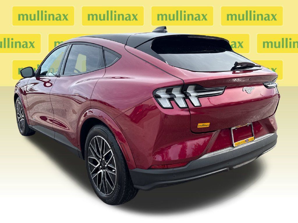 Used 2025 Ford Mustang Mach-E Premium RWD image 9