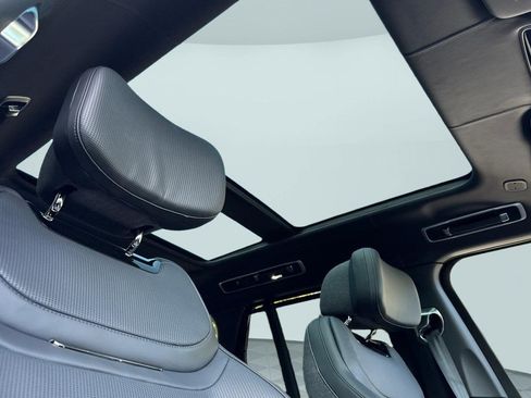 New 2026 Land Rover Range Rover SV AWD/4WD image 27