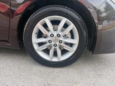 Used 2013 Toyota Avalon XLE Premium image 30