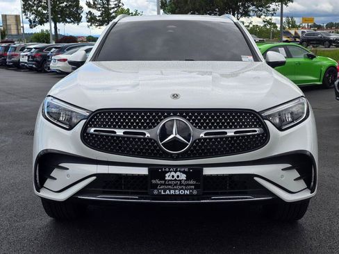 Used 2025 Mercedes-Benz GLC 350e 4MATIC w/ AMG Line image 8